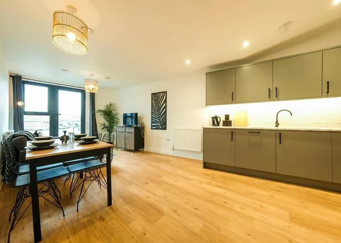 Hotwells Flat 8- Hopewell * Bristol